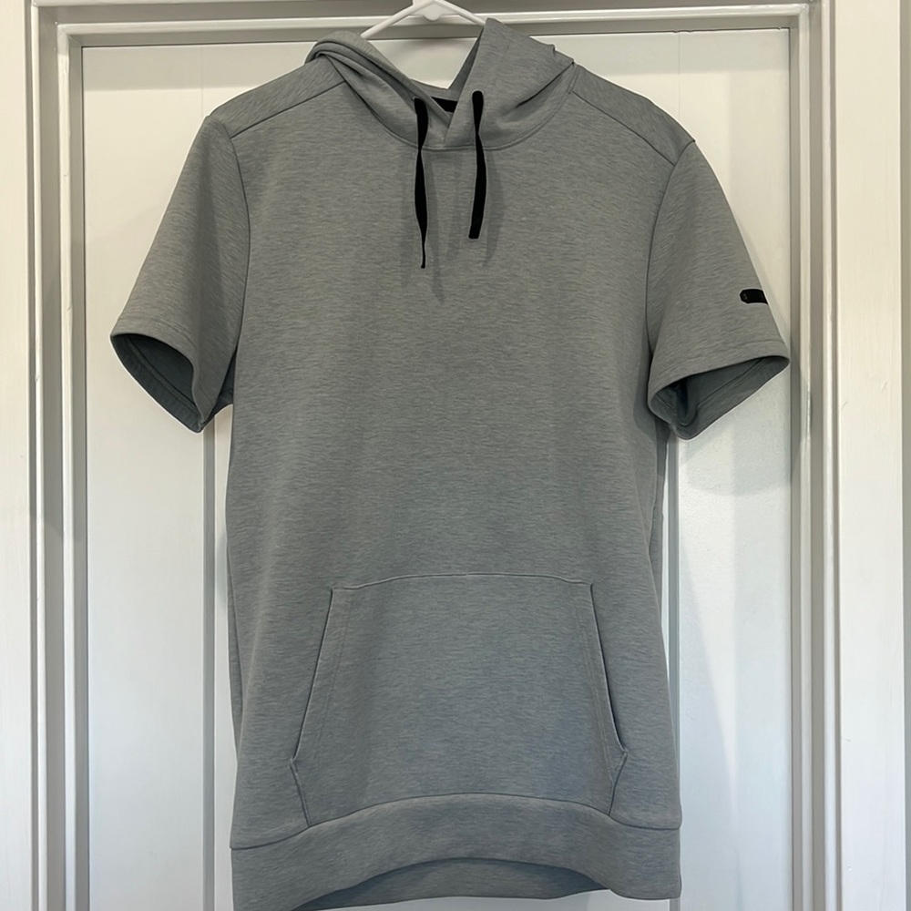 Under Armour Short sleeve hoodie